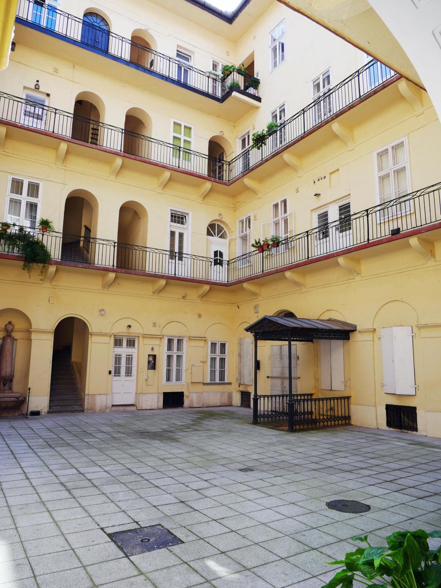 Dorotea - Cosy Home In The Heart Of Budapest Eksteriør bilde